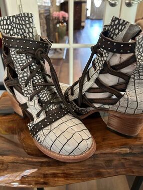 freebird Cheyenne White Croc-Embossed Lace-Up Cutout Boots with Brown Straps